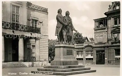 AK / Ansichtskarte Weimar Thueringen Goethe und Schiller Denkmal Kat. Weimar