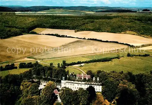 AK / Ansichtskarte Brakel Westfalen Fliegeraufnahme Schloss Hinnenburg Kat. Brakel