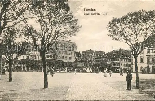 AK / Ansichtskarte Landau Pfalz Max Joseph Platz Kat. Landau in der Pfalz