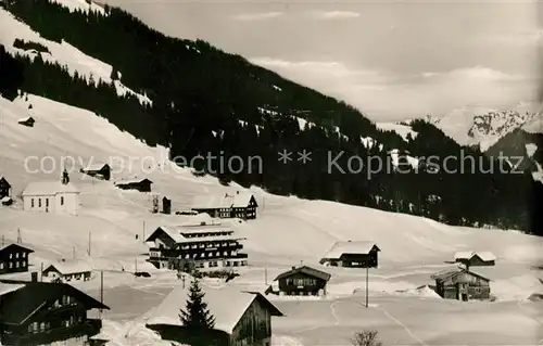 AK / Ansichtskarte Baad Mittelberg Kleinwalsertal Winterpanorama Kat. Mittelberg