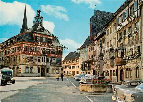 AK / Ansichtskarte Stein Rhein Innenstadt mit Rathaus Brunnen Historische Gebaeude Siegel Kat. Stein Rhein