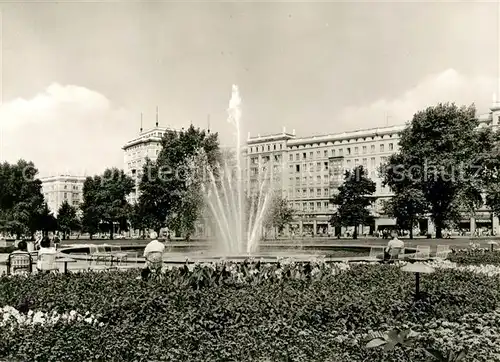 AK / Ansichtskarte Magdeburg Wilhelm Pieck Allee Springbrunnen Kat. Magdeburg