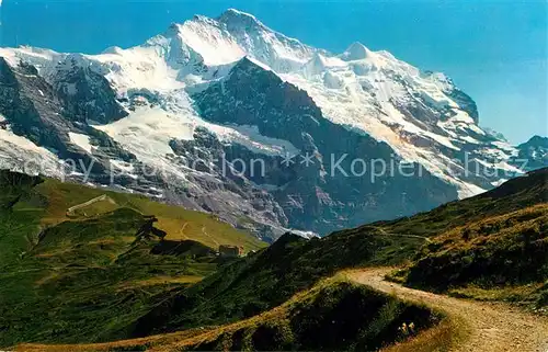 AK / Ansichtskarte Wengen BE Kleine Scheidegg mit Jungfrau Kat. Wengen