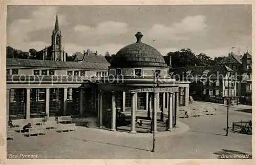 AK / Ansichtskarte Pyrmont Bad Brunnenplatz Kat. Bad Pyrmont