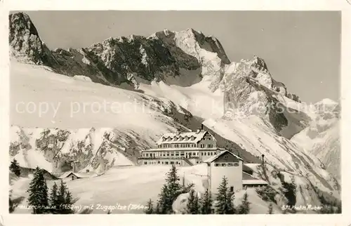 AK / Ansichtskarte Zugspitze mit Kreuzeckhaus Kat. Garmisch Partenkirchen