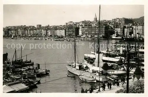 AK / Ansichtskarte Marseille Bouches du Rhone Le vieux port