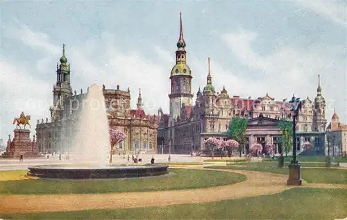 AK / Ansichtskarte Dresden Hofkirche und Koenigliches Schloss Kat. Dresden Elbe