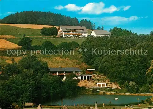 AK / Ansichtskarte Usseln Hotel Pension Berghof Teich Kat. Willingen (Upland)