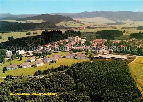 AK / Ansichtskarte Neutrauchburg Kurzentrum Fliegeraufnahme Kat. Isny im Allgaeu