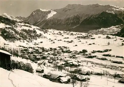 AK / Ansichtskarte Klosters Dorf Platz Gatschiefer Winter