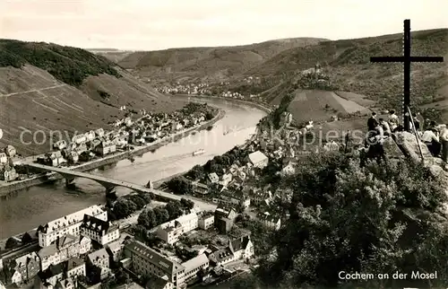 AK / Ansichtskarte Cochem Mosel Panorama Blick vom Pinnerkreuz Kat. Cochem