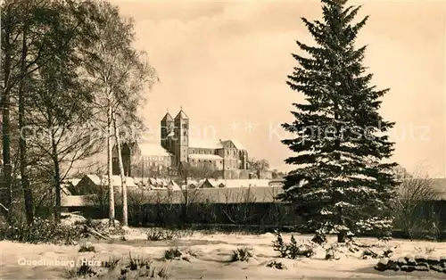 AK / Ansichtskarte Quedlinburg Blick zum Schloss im Winter Kat. Quedlinburg