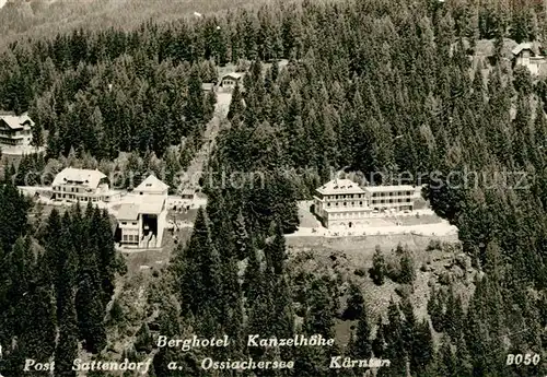 AK / Ansichtskarte Sattendorf Berghotel Kanzelhoehe Fliegeraufnahme Kat. Sattendorf Ossiacher See