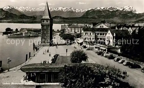 AK / Ansichtskarte Lindau Bodensee Hafenpartie und Schweizer Alpen Kat. Lindau (Bodensee)