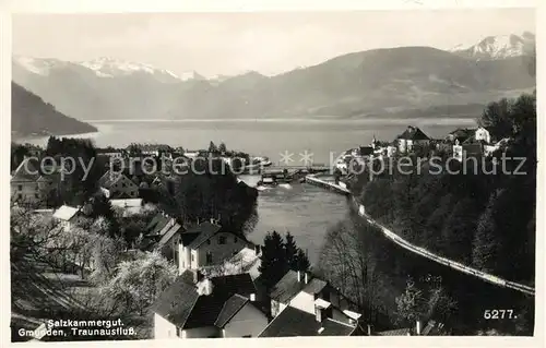 AK / Ansichtskarte Gmunden Salzkammergut Traunausfluss Panorama Kat. Gmunden