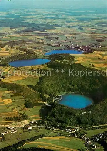 AK / Ansichtskarte Daun Eifel Fliegeraufnahme Gemuendener Weinfelder Schalkenmehrener Maar Kat. Daun