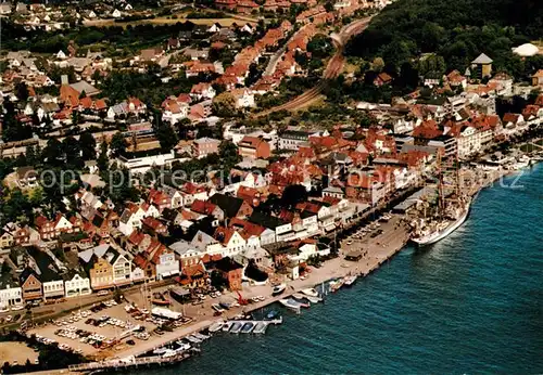 AK / Ansichtskarte Travemuende Ostseebad Fliegeraufnahme Kat. Luebeck