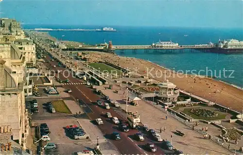 AK / Ansichtskarte Brighton East Sussex Kings Road Piers  Kat. 