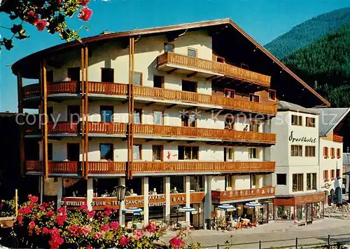 AK / Ansichtskarte Saalbach Hinterglemm Sporthotel Kat. Saalbach Hinterglemm