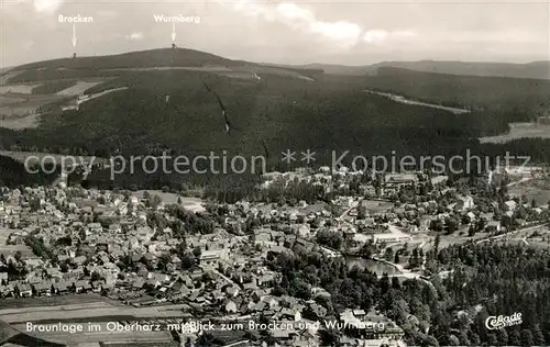 AK / Ansichtskarte Braunlage mit Blick zum Brocken und Wurmberg Fliegeraufnahme Kat. Braunlage Harz