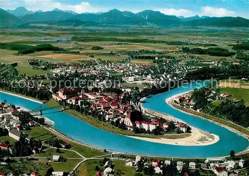 AK / Ansichtskarte Laufen Salzach mit Blick zu den Alpen Fliegeraufnahme Kat. Laufen