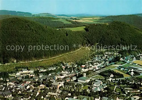 AK / Ansichtskarte Willingen Sauerland Fliegeraufnahme Kat. Willingen (Upland)