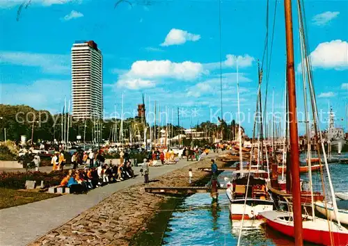 AK / Ansichtskarte Travemuende Ostseebad Hafen  Kat. Luebeck