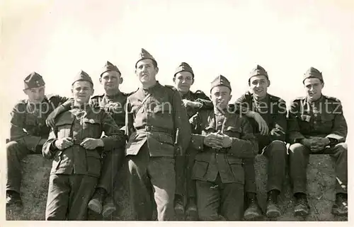 AK / Ansichtskarte Militaria Schweiz Gruppenfoto  Kat. Militaria