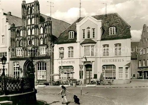 AK / Ansichtskarte Wismar Mecklenburg Alter Schwede Reuterhaus