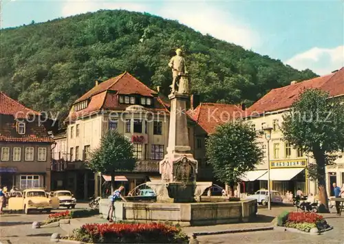 AK / Ansichtskarte Suhl Thueringer Wald Waffenschmiede Denkmal mit Dombergblick Kat. Suhl