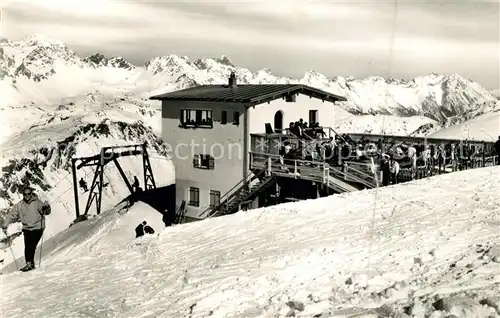 AK / Ansichtskarte Arlberg Skigebiet Winter Kat. Oesterreich