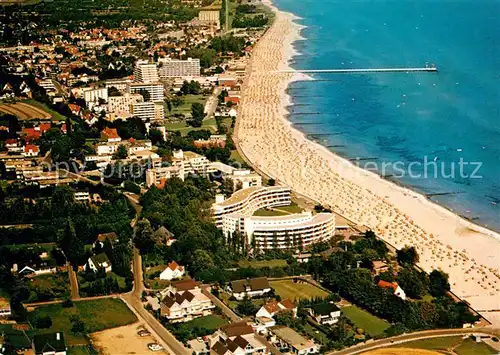 AK / Ansichtskarte Groemitz Ostseebad Fliegeraufnahme Strand Kat. Groemitz