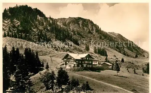 AK / Ansichtskarte Oberstdorf Alpenhof Schoenblick Allgaeuer Alpen Buetten Kat. Oberstdorf