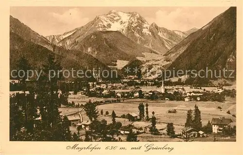 AK / Ansichtskarte Mayrhofen Zillertal Panorama mit Gruenberg Alpen Kat. Mayrhofen