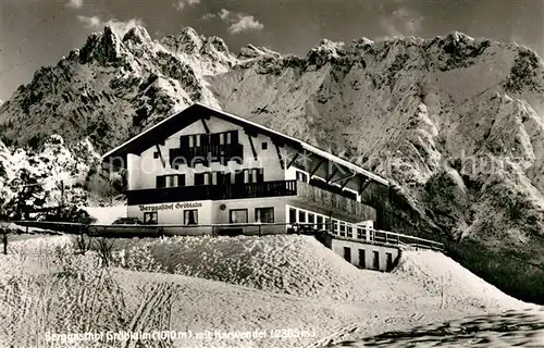 AK / Ansichtskarte Groeblalm Berggasthaus mit Karwendel Kat. Mittenwald