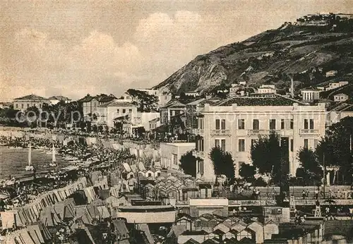 AK / Ansichtskarte Cattolica Spiaggia sullo sfondo Edenrock Kat. Cattolica