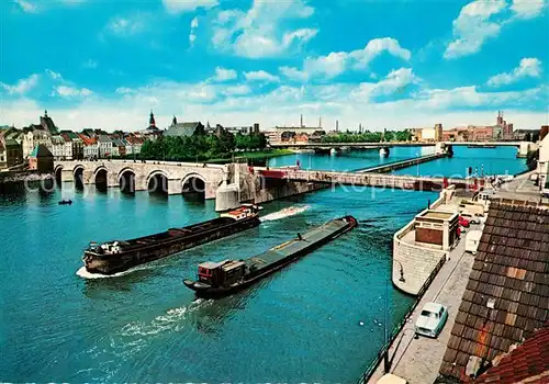 AK / Ansichtskarte Maastricht Bruggen Maas Bruecken Frachtkahn Binnenschifffahrt Kat. Maastricht