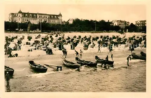 AK / Ansichtskarte Ahlbeck Ostseebad Strandleben Hotels Kat. Heringsdorf Insel Usedom