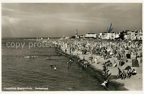 AK / Ansichtskarte Warnemuende Ostseebad Badestrand Kat. Rostock