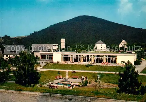 AK / Ansichtskarte Willingen Sauerland Kuranlagen Kurpark Kat. Willingen (Upland)