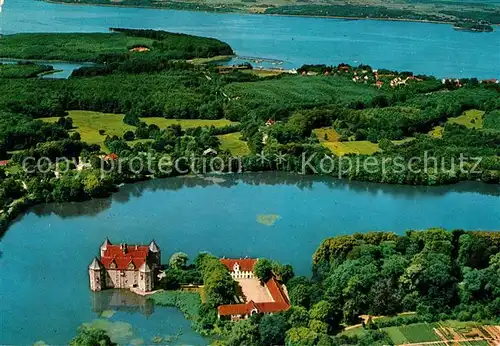 AK / Ansichtskarte Gluecksburg Ostseebad Fliegeraufnahme Schloss und Flensburger Foerde Kat. Gluecksburg (Ostsee)