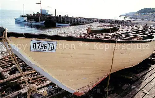 AK / Ansichtskarte Long Point St Johns Fishing boat and wharf