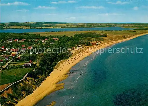 AK / Ansichtskarte Hohwacht Ostseebad Fliegeraufnahme mit Strand Kat. Hohwacht (Ostsee)