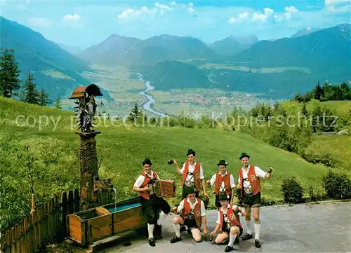 AK / Ansichtskarte Pfaffenhofen Tirol Schuhplattlergruppe Hoertenbergler Kat. Pfaffenhofen