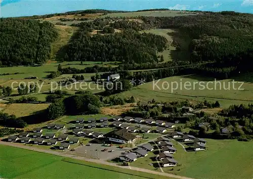 AK / Ansichtskarte Willingen Sauerland Ferienpark Willingen Usseln Fliegeraufnahme Kat. Willingen (Upland)