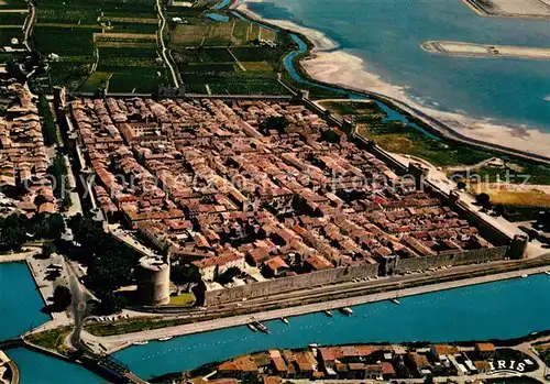 AK / Ansichtskarte Aigues Mortes Gard Vue Aerienne Ville de St. Louis XIII  Kat. Aigues Mortes