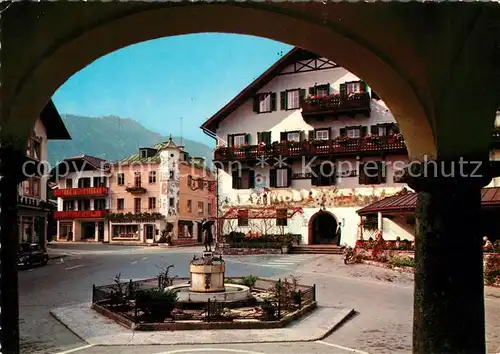 AK / Ansichtskarte St Gilgen Salzkammergut Mozartbrunnen Kat. St Gilgen Wolfgangsee