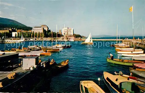 AK / Ansichtskarte Neuchatel NE Hafen Hotel Beaulac Kat. Neuchatel