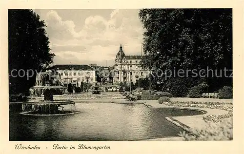 AK / Ansichtskarte Wiesbaden Partie im Blumengarten Kat. Wiesbaden