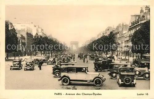 AK / Ansichtskarte Paris Avenue des Champs Elysees Autos Kat. Paris